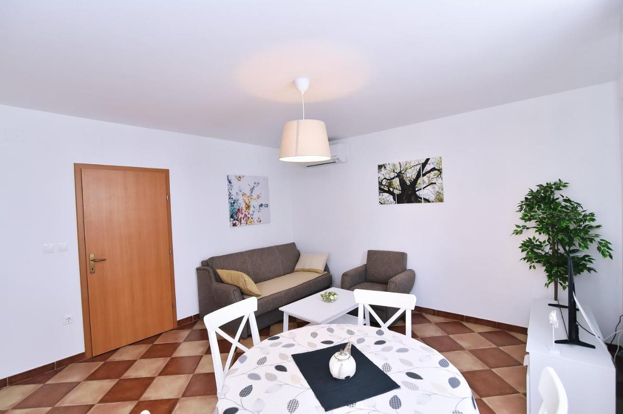 באסקה Apartments Luni מראה חיצוני תמונה