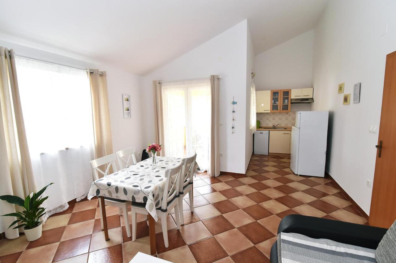 באסקה Apartments Luni מראה חיצוני תמונה