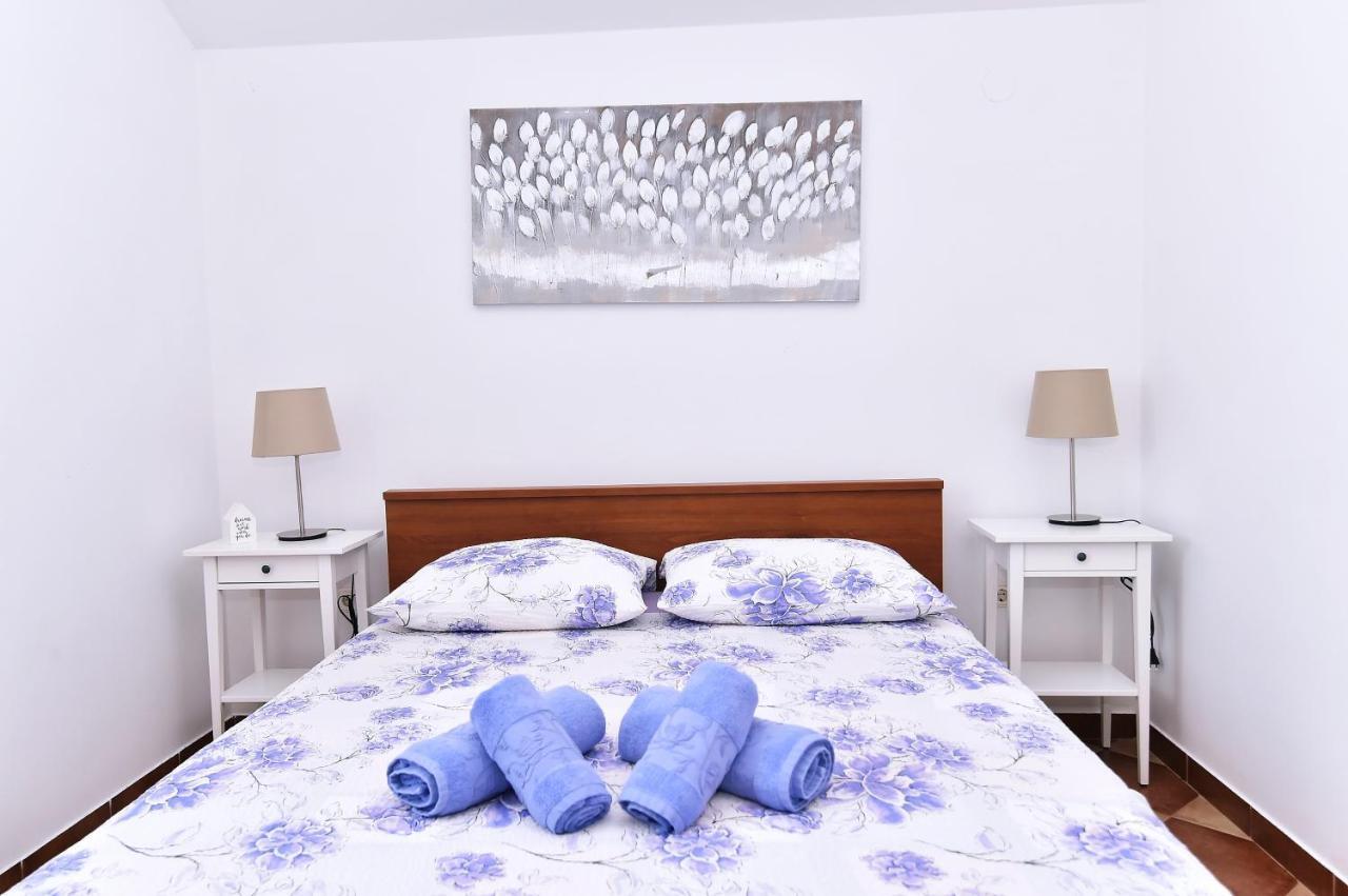 באסקה Apartments Luni מראה חיצוני תמונה